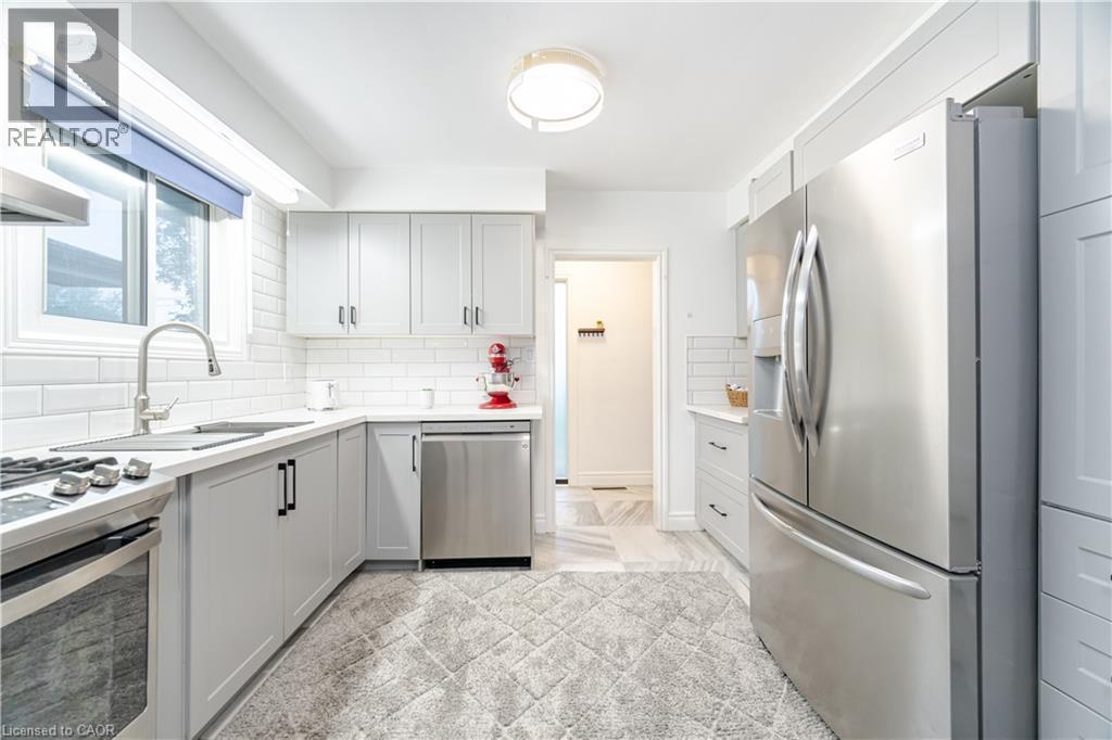 297 Mohawk Road W, Hamilton, ON - Indoor Photo Showing Kitchen With Stainless Steel Kitchen With Upgraded Kitchen