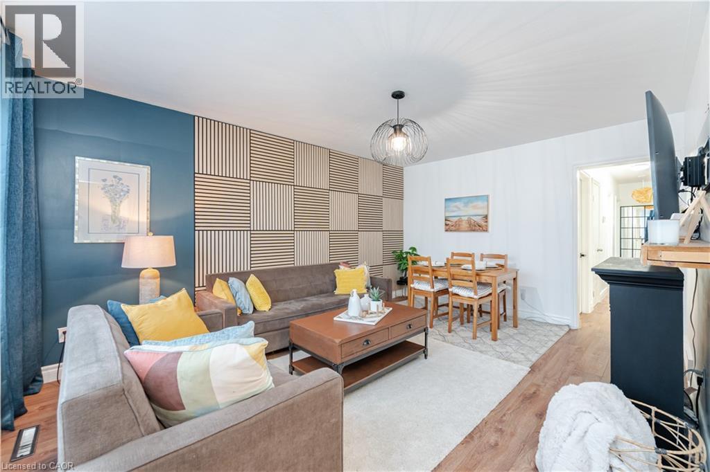 297 Mohawk Road W, Hamilton, ON - Indoor