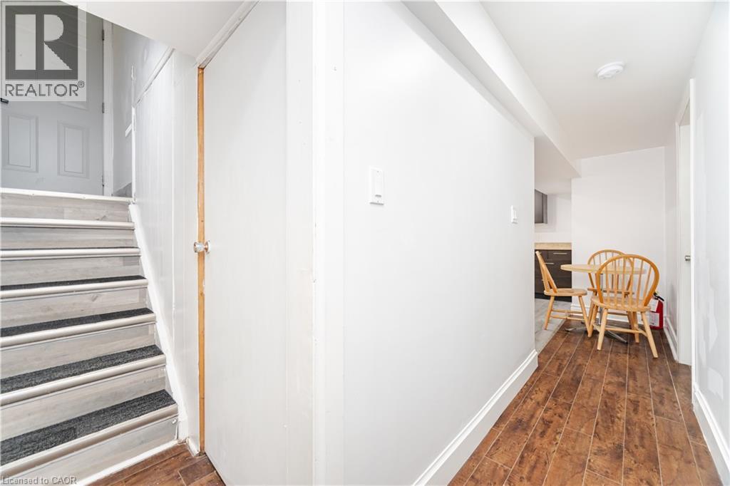 297 Mohawk Road W, Hamilton, ON - Indoor Photo Showing Other Room