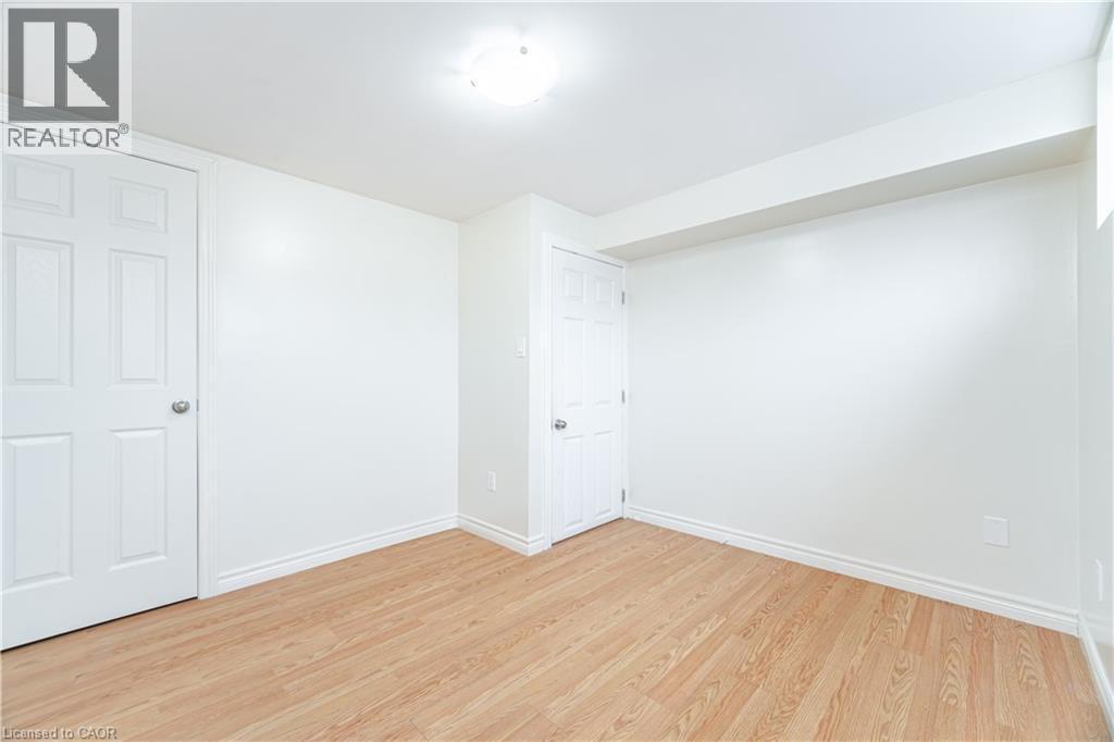 297 Mohawk Road W, Hamilton, ON - Indoor Photo Showing Other Room