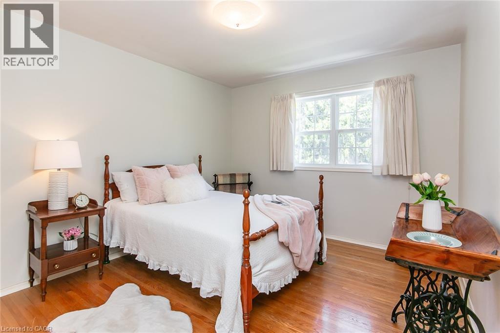 70 Inwood Crescent, Kitchener, ON - Indoor Photo Showing Bedroom
