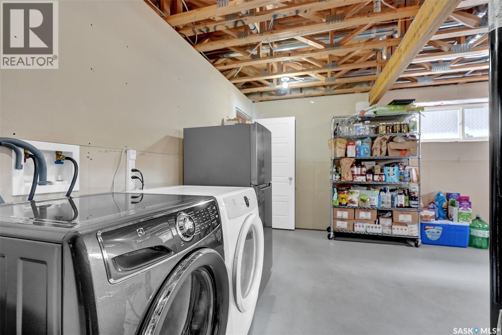 4217 Preston Crescent, Regina, SK - Indoor Photo Showing Laundry Room