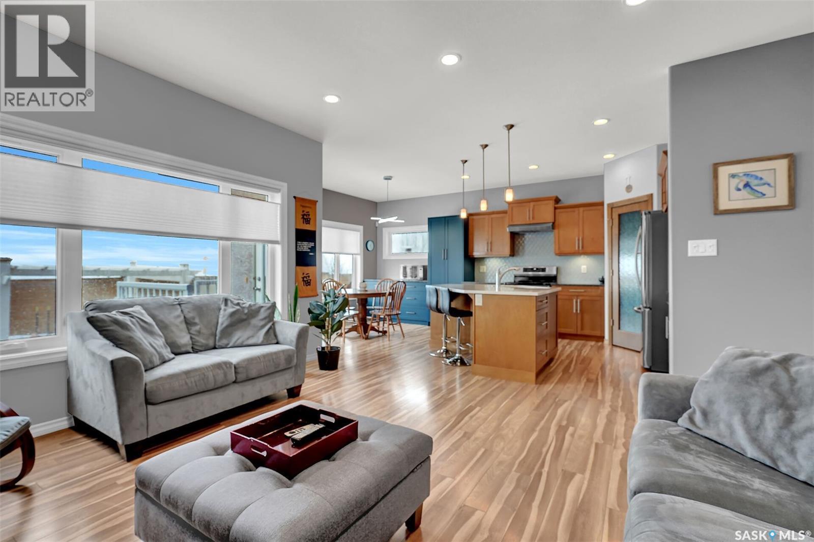 4217 Preston Crescent, Regina, SK - Indoor Photo Showing Living Room