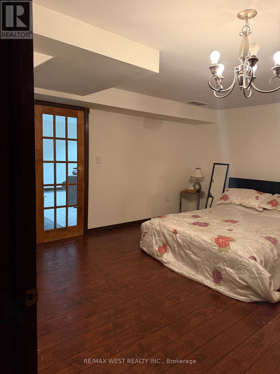 90 Stephanie Boulevard, Vaughan, ON - Indoor Photo Showing Bedroom