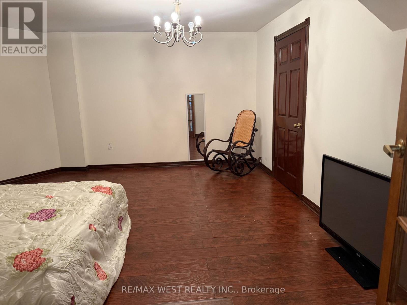 90 Stephanie Boulevard, Vaughan, ON - Indoor Photo Showing Bedroom