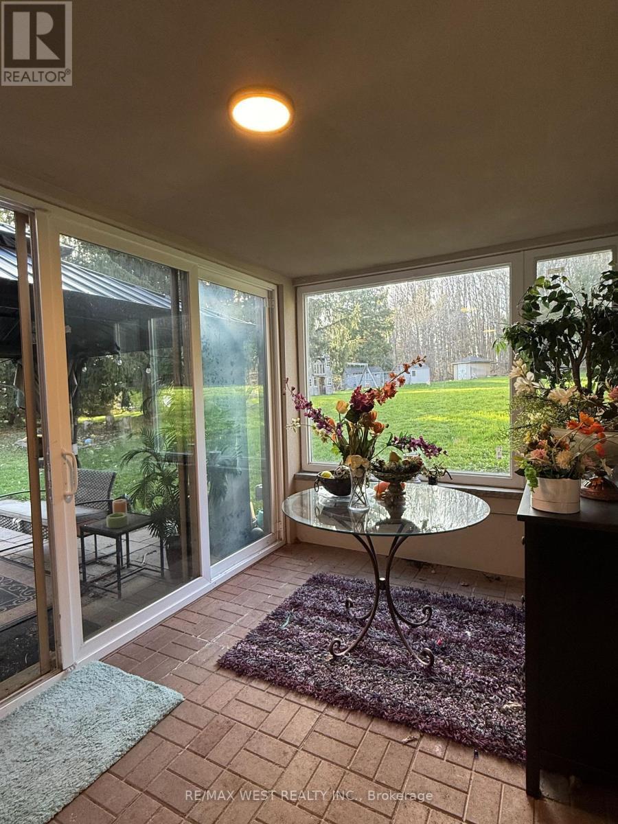 90 Stephanie Boulevard, Vaughan, ON - Indoor Photo Showing Other Room