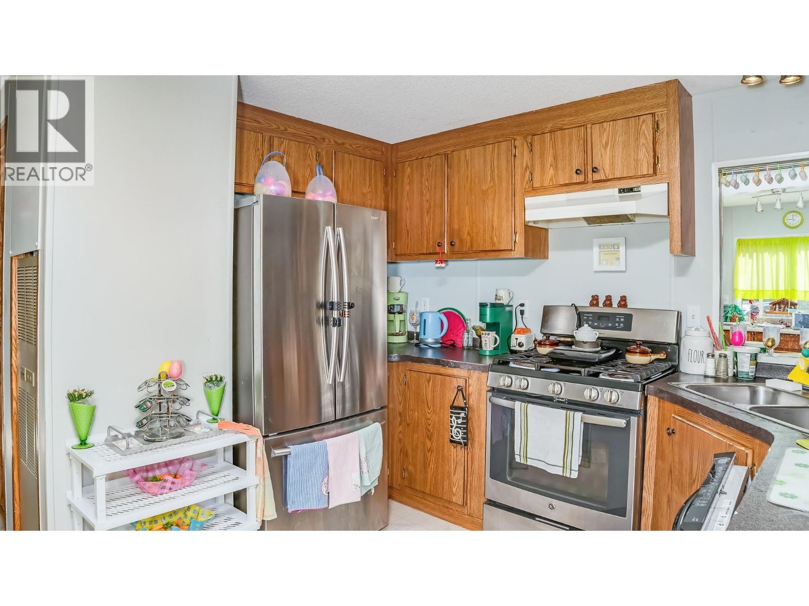 5702 Bertha Road, Kitchener, BC