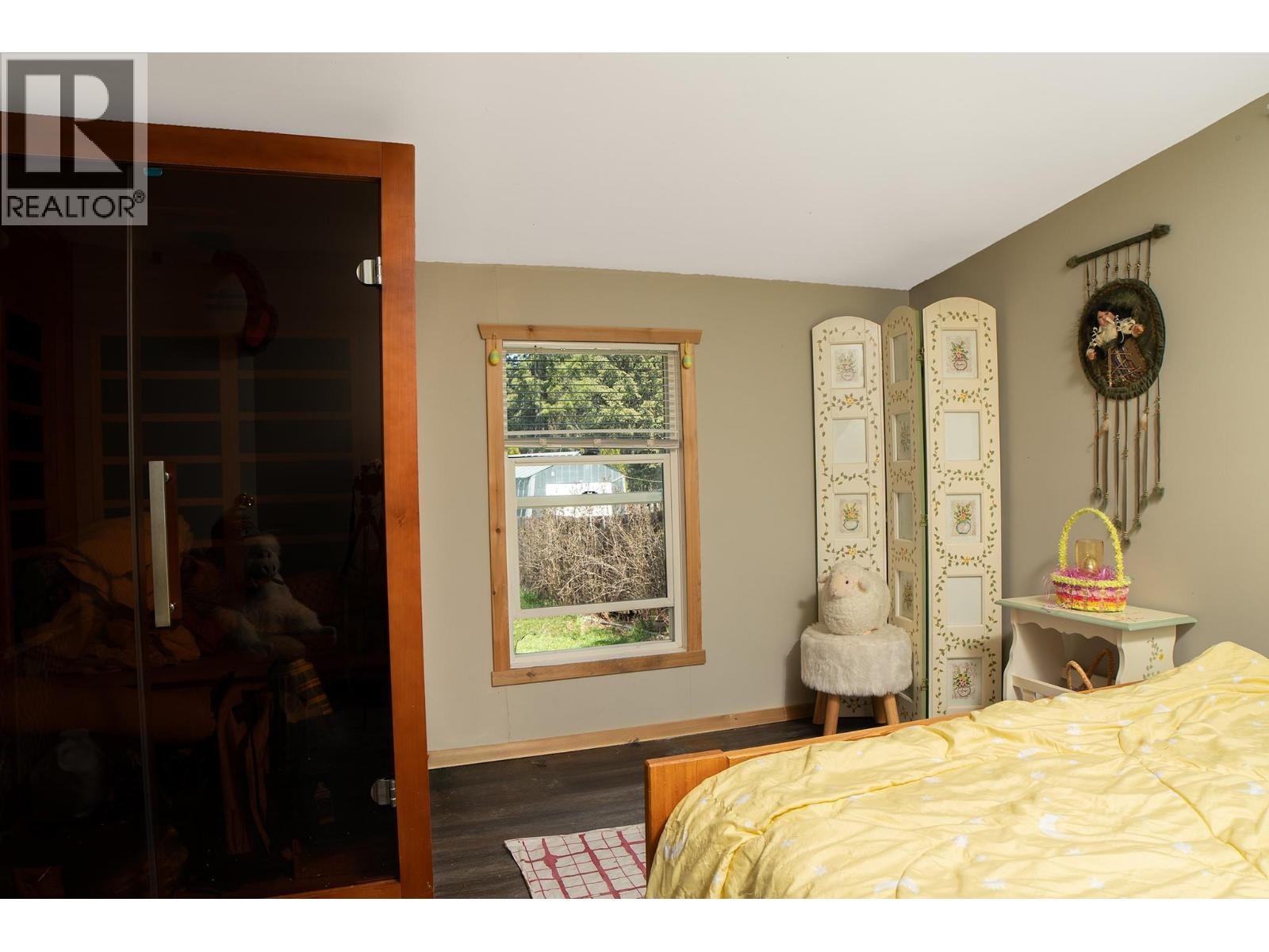 5702 Bertha Road, Kitchener, BC