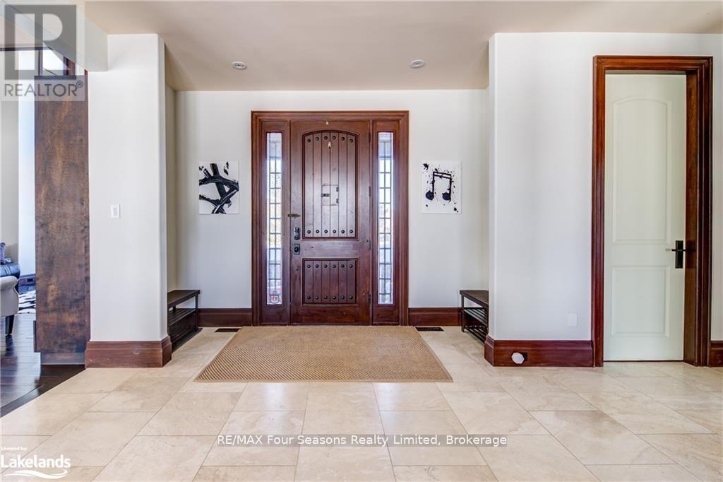 12 Windrose Valley Boulevard, Clearview, ON - Indoor Photo Showing Other Room