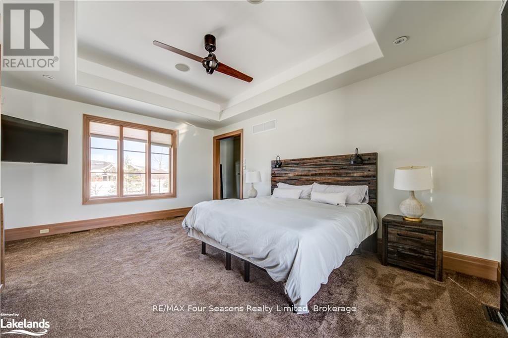 12 Windrose Valley Boulevard, Clearview, ON - Indoor Photo Showing Bedroom
