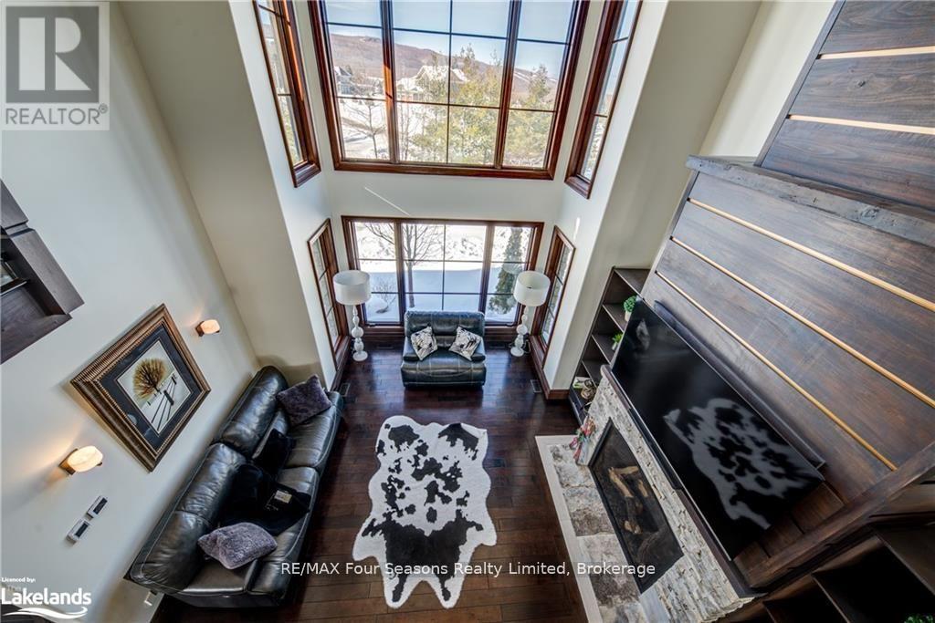 12 Windrose Valley Boulevard, Clearview, ON - Indoor With Fireplace