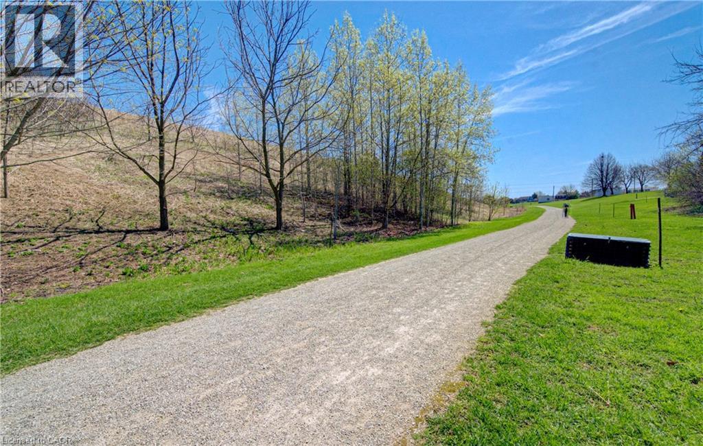 98 Shea Crescent, Kitchener, ON - Outdoor