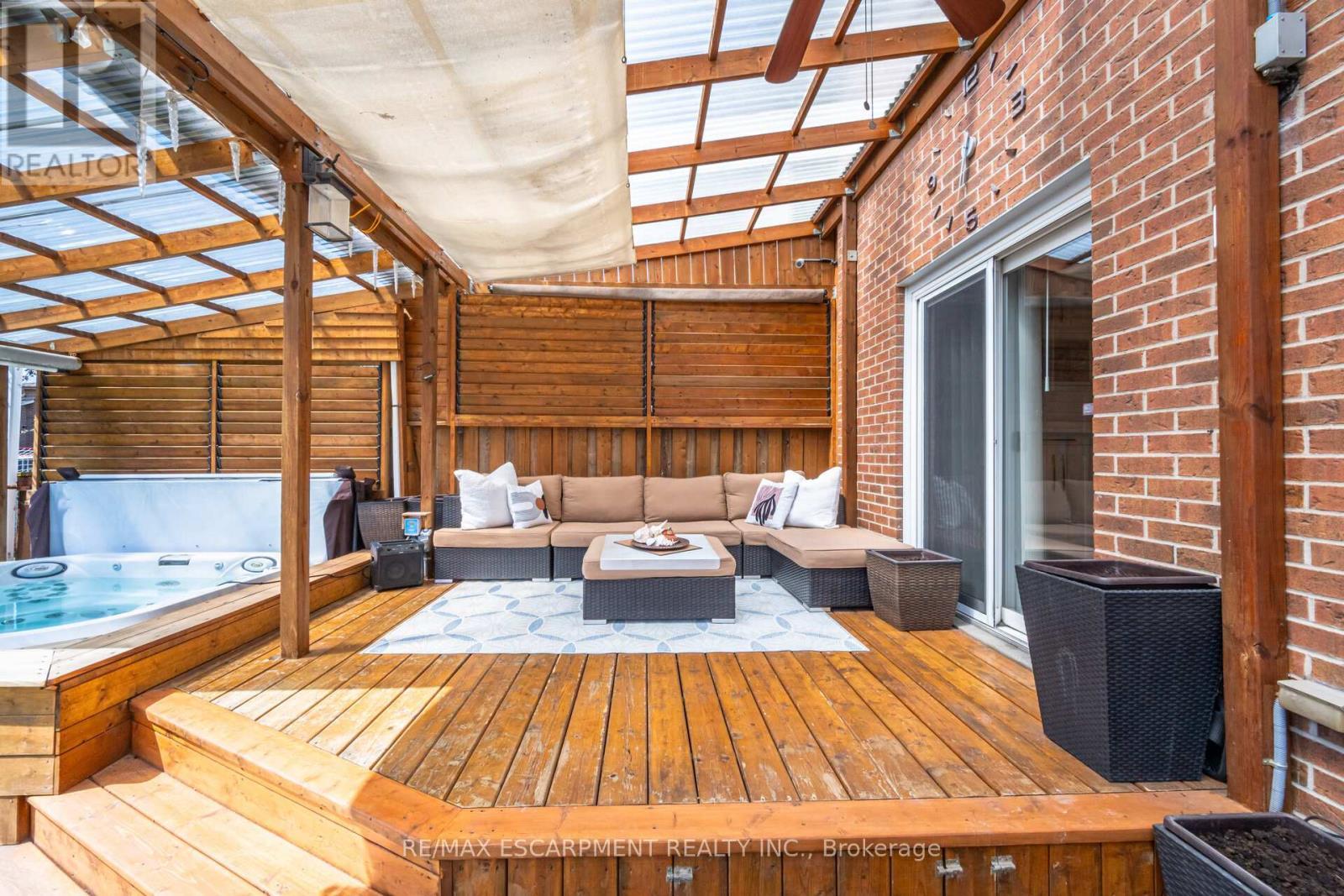 4302 Highgate Crescent, Mississauga, ON - Outdoor With Deck Patio Veranda With Exterior