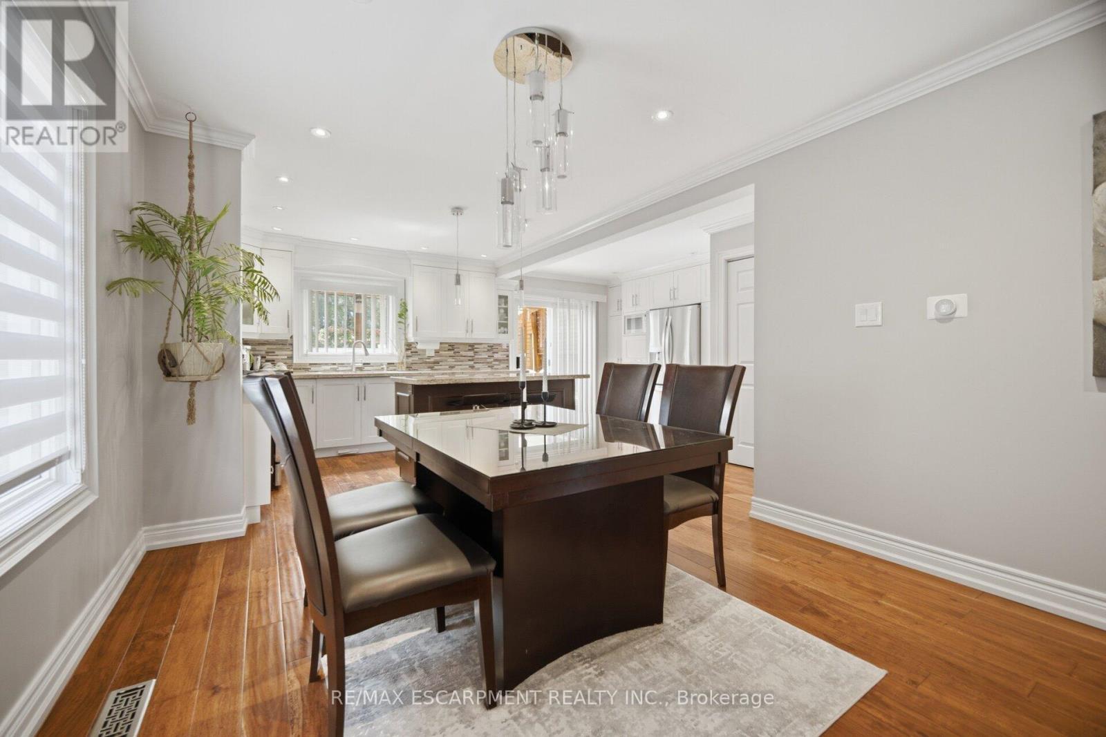 4302 Highgate Crescent, Mississauga, ON - Indoor Photo Showing Dining Room