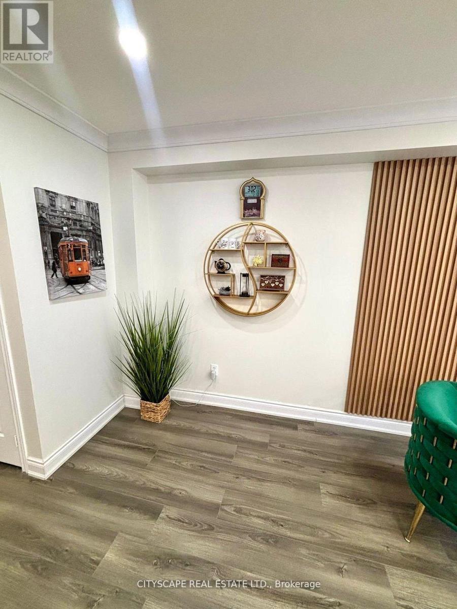 3974 Stardust Drive, Mississauga, ON - Indoor Photo Showing Other Room