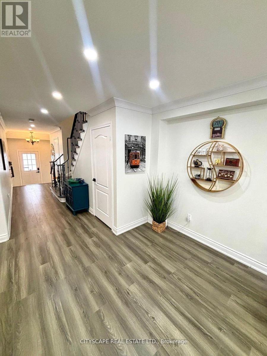 3974 Stardust Drive, Mississauga, ON - Indoor Photo Showing Other Room