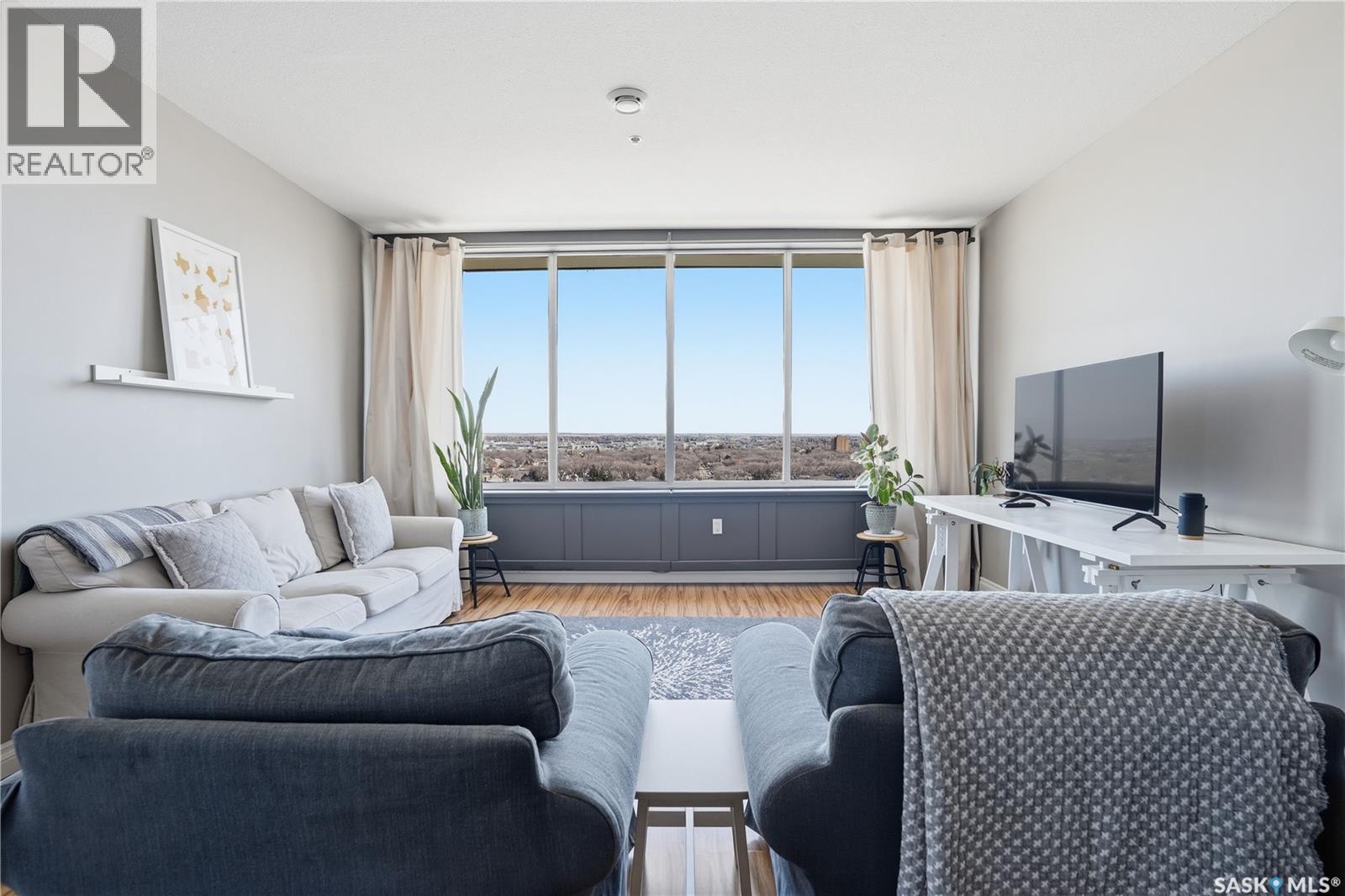 1108 1867 Hamilton Street, Regina, SK - Indoor Photo Showing Living Room
