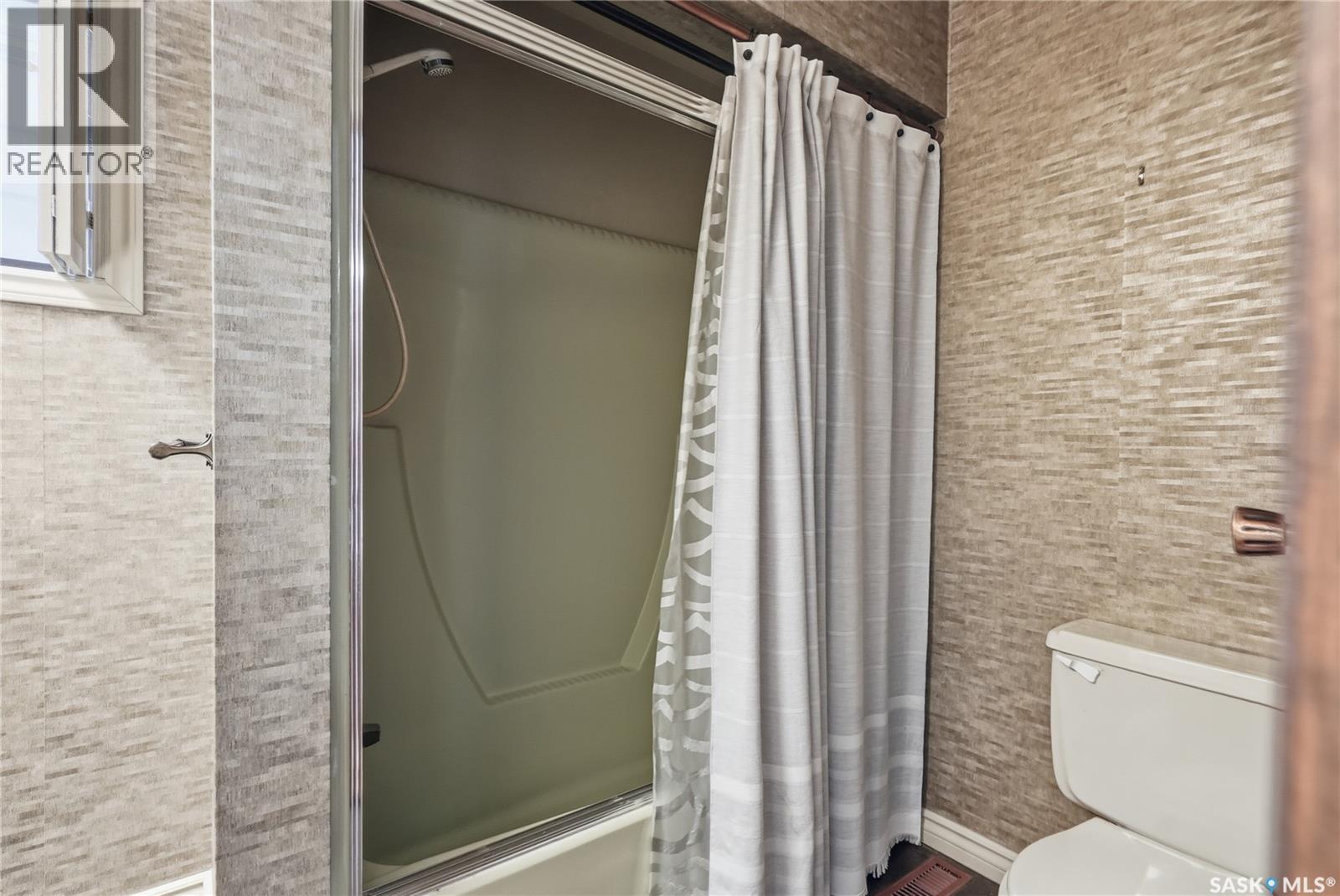 622 Costigan Way, Saskatoon, SK - Indoor Photo Showing Bathroom