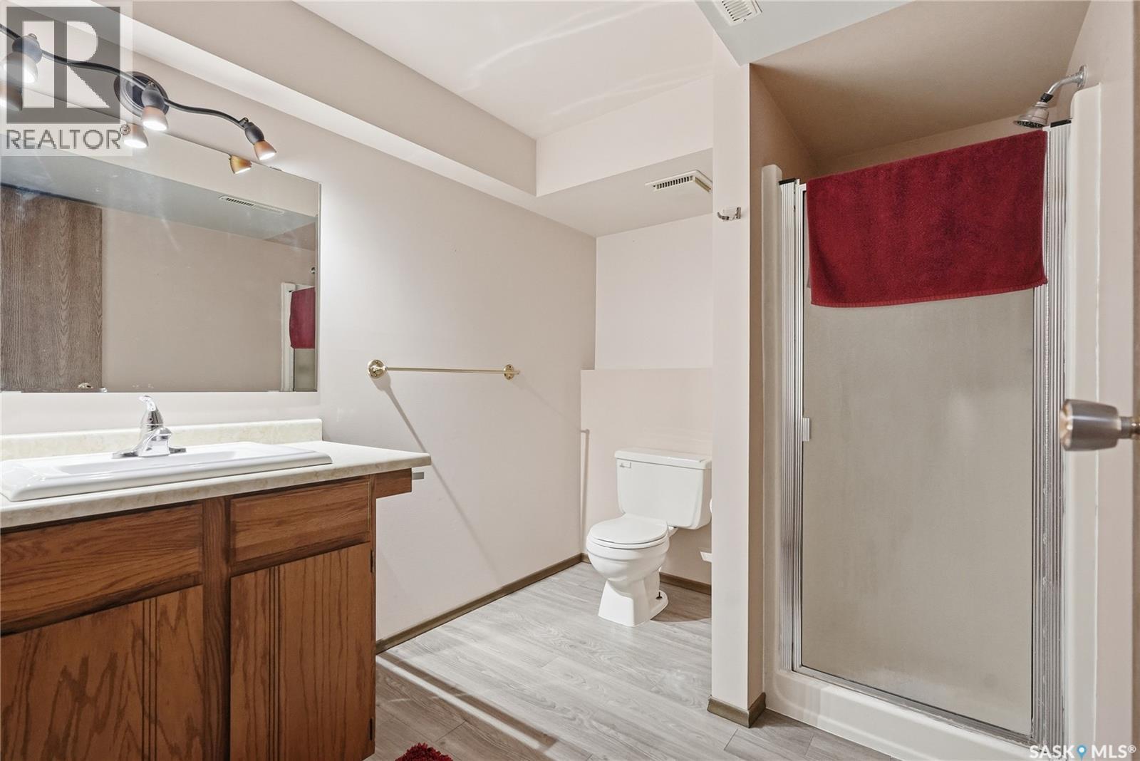 622 Costigan Way, Saskatoon, SK - Indoor Photo Showing Bathroom