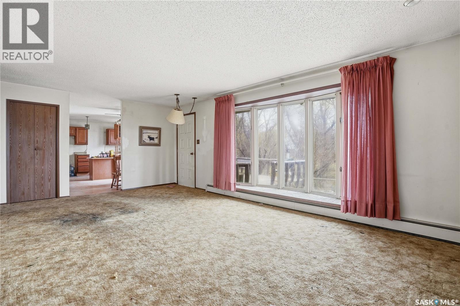 98 Main Street, Lang, SK - Indoor Photo Showing Other Room