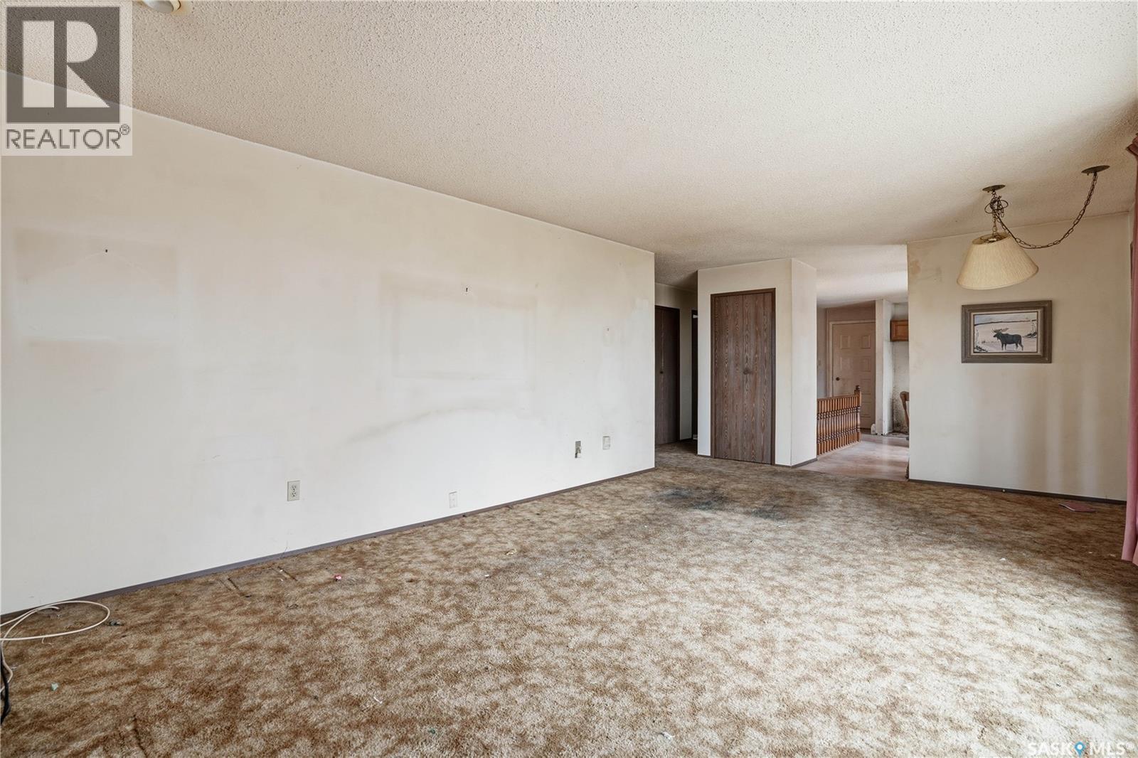 98 Main Street, Lang, SK - Indoor Photo Showing Other Room