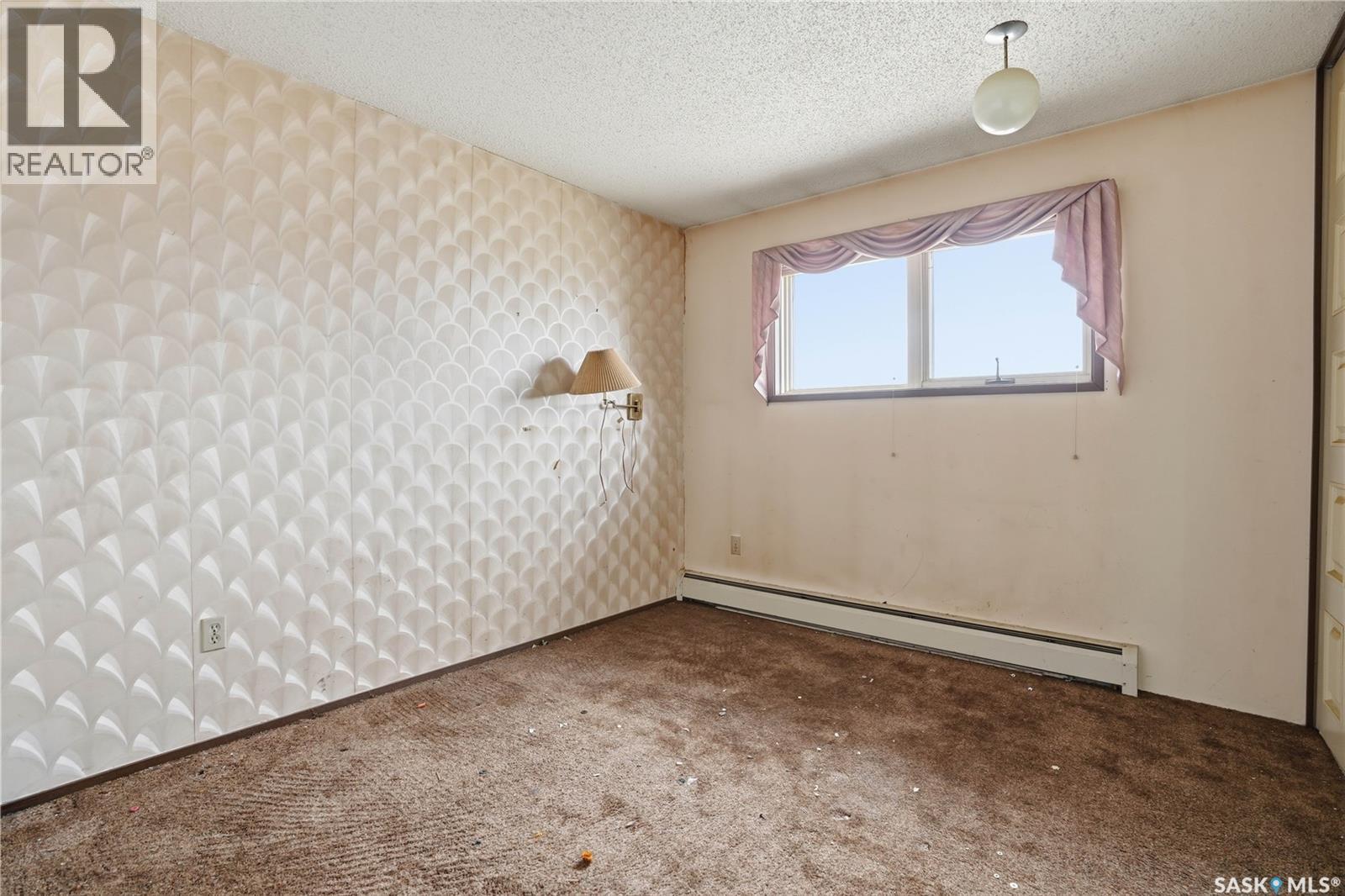 98 Main Street, Lang, SK - Indoor Photo Showing Other Room