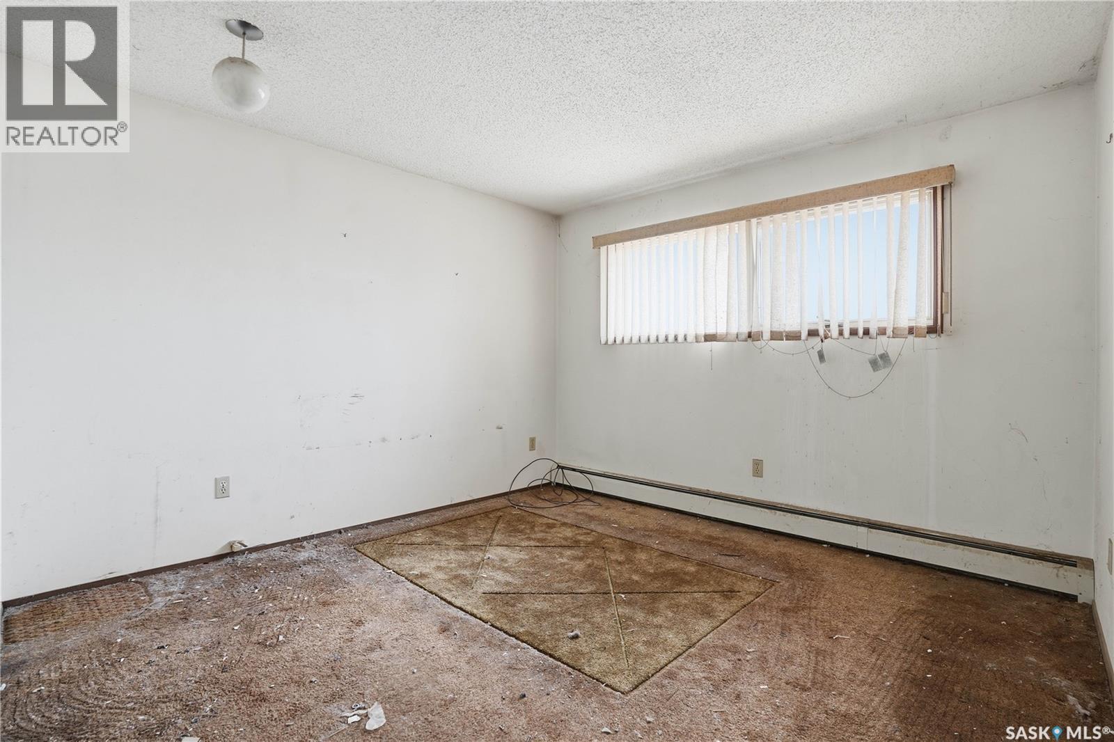 98 Main Street, Lang, SK - Indoor Photo Showing Other Room