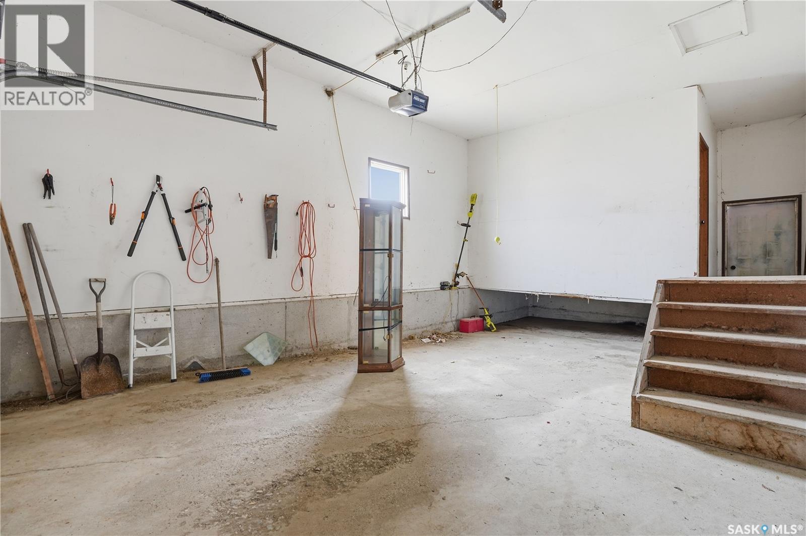 98 Main Street, Lang, SK - Indoor Photo Showing Garage