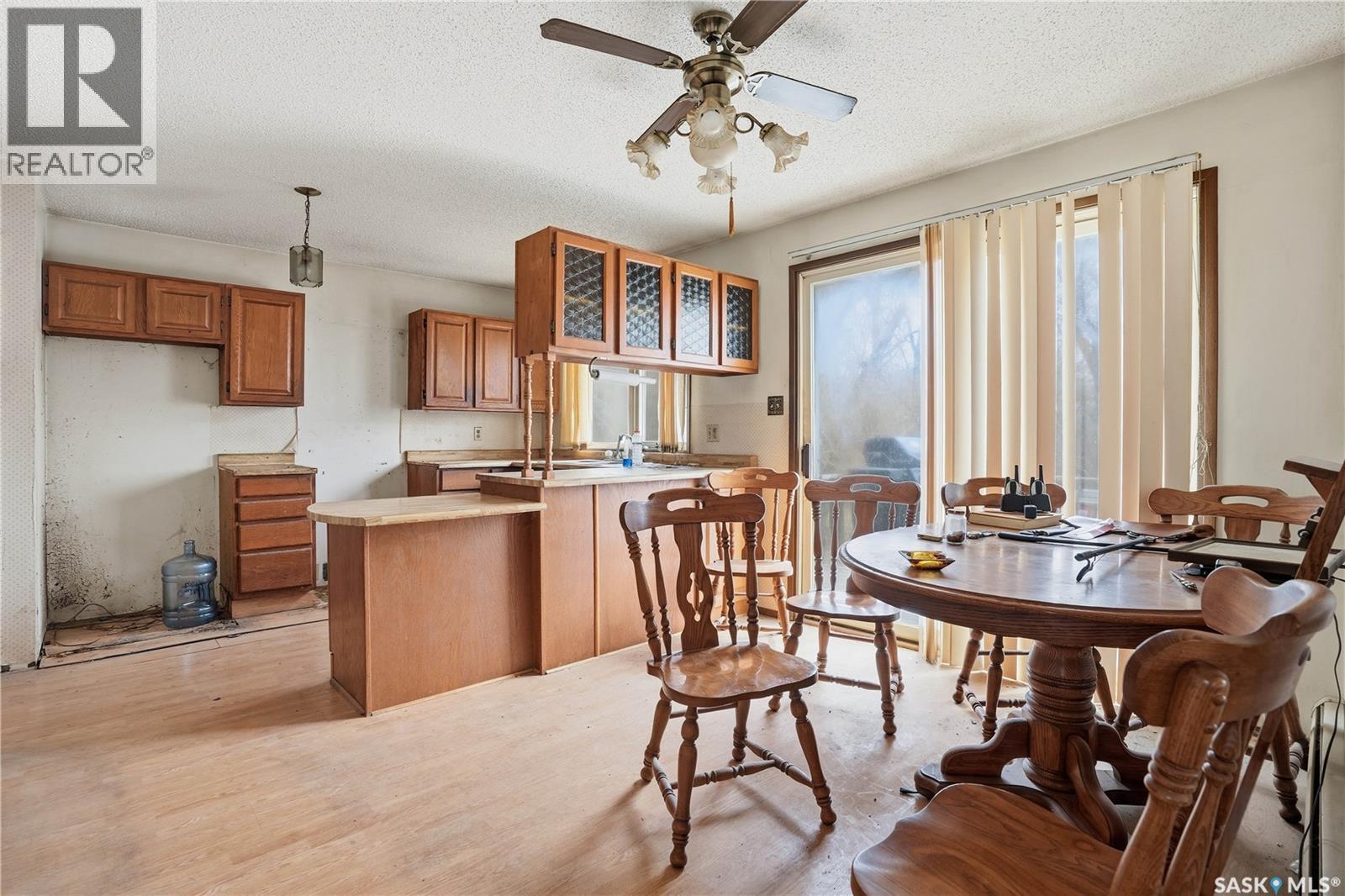 98 Main Street, Lang, SK - Indoor