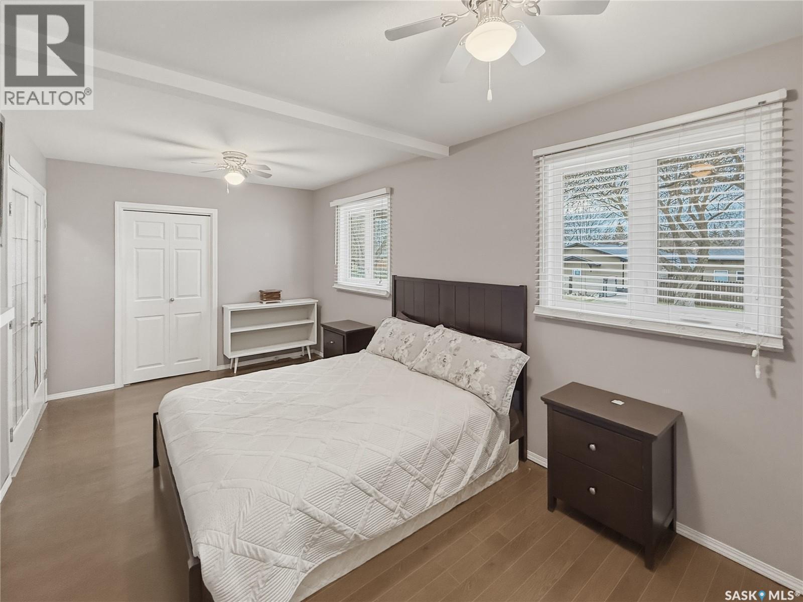 488 3Rd Avenue Se, Swift Current, SK - Indoor Photo Showing Bedroom