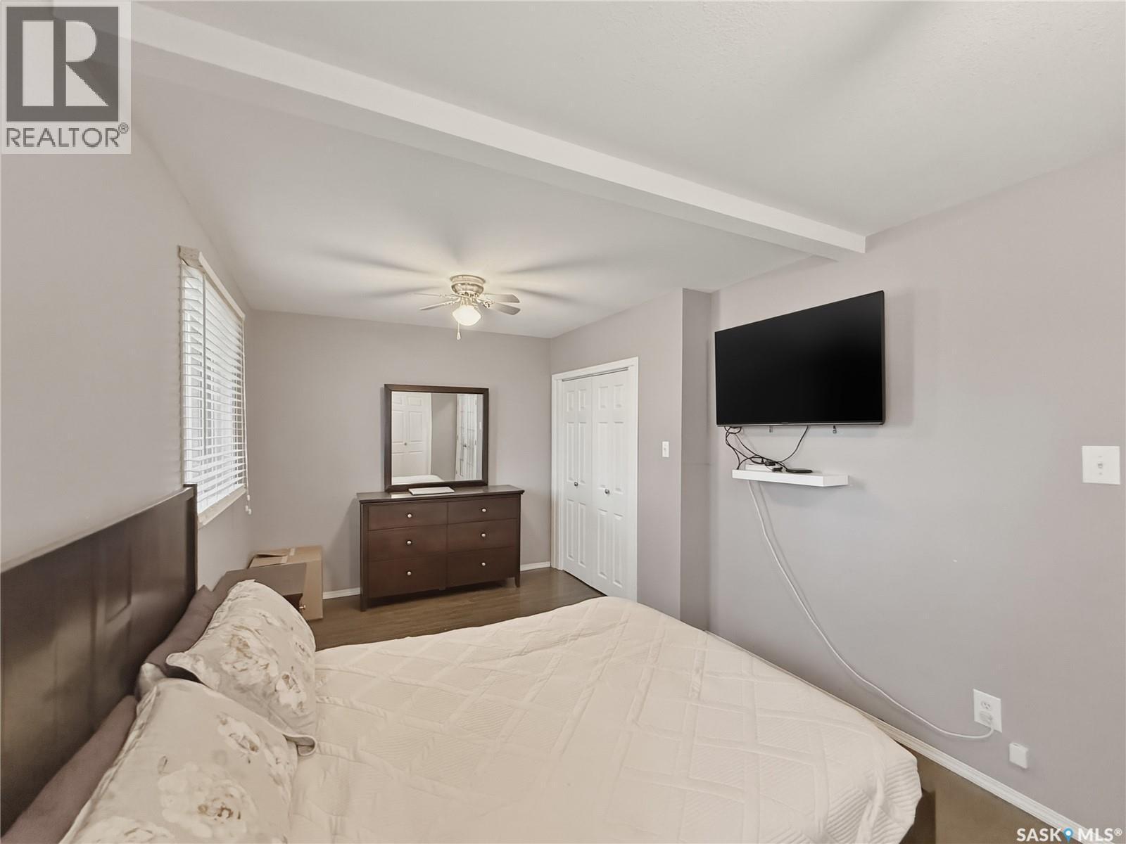 488 3Rd Avenue Se, Swift Current, SK - Indoor Photo Showing Bedroom