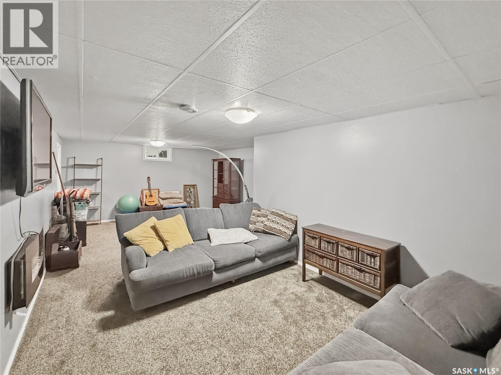 488 3Rd Avenue Se, Swift Current, SK - Indoor