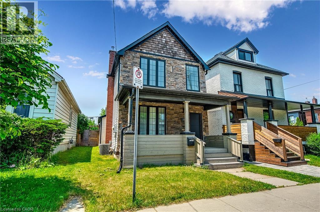 221 Rosslyn Avenue N, Hamilton, ON - Outdoor