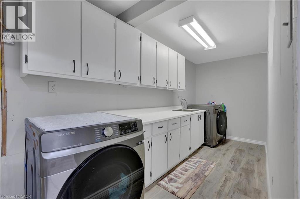 168 Silver Aspen Crescent, Kitchener, ON - Indoor Photo Showing Laundry Room