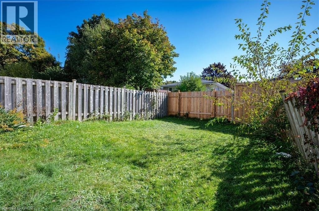 168 Silver Aspen Crescent, Kitchener, ON - Outdoor