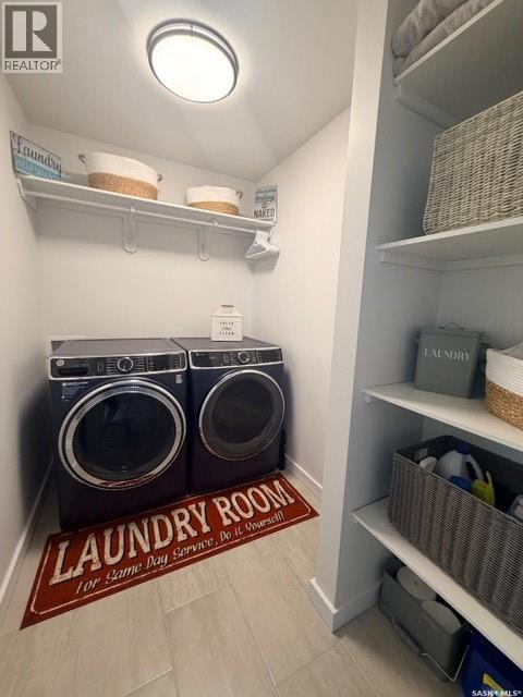 351 Aniskotaw Bend, Saskatoon, SK - Indoor Photo Showing Laundry Room