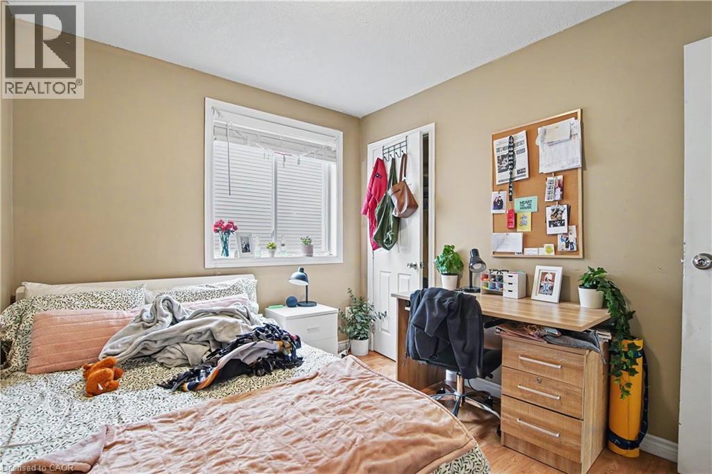 16 Columbia Street W, Waterloo, ON - Indoor Photo Showing Bedroom