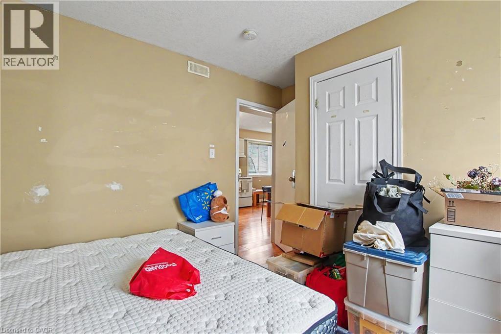 16 Columbia Street W, Waterloo, ON - Indoor Photo Showing Bedroom