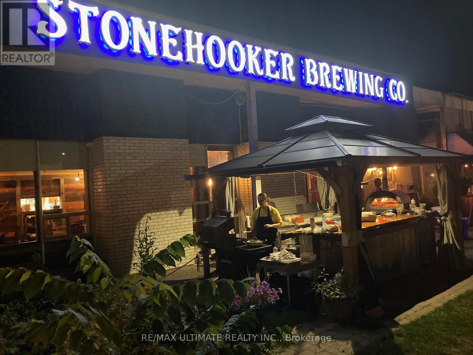 866 Lakeshore Road E, Mississauga, ON