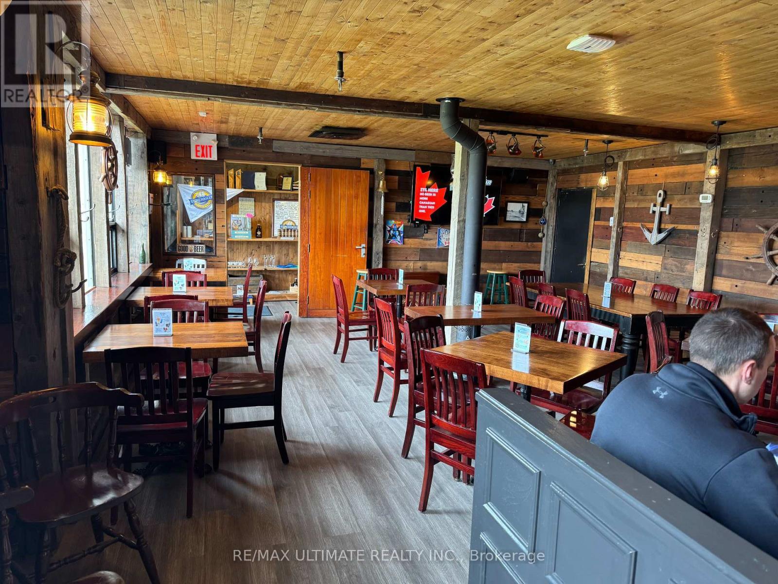 866 Lakeshore Road E, Mississauga, ON