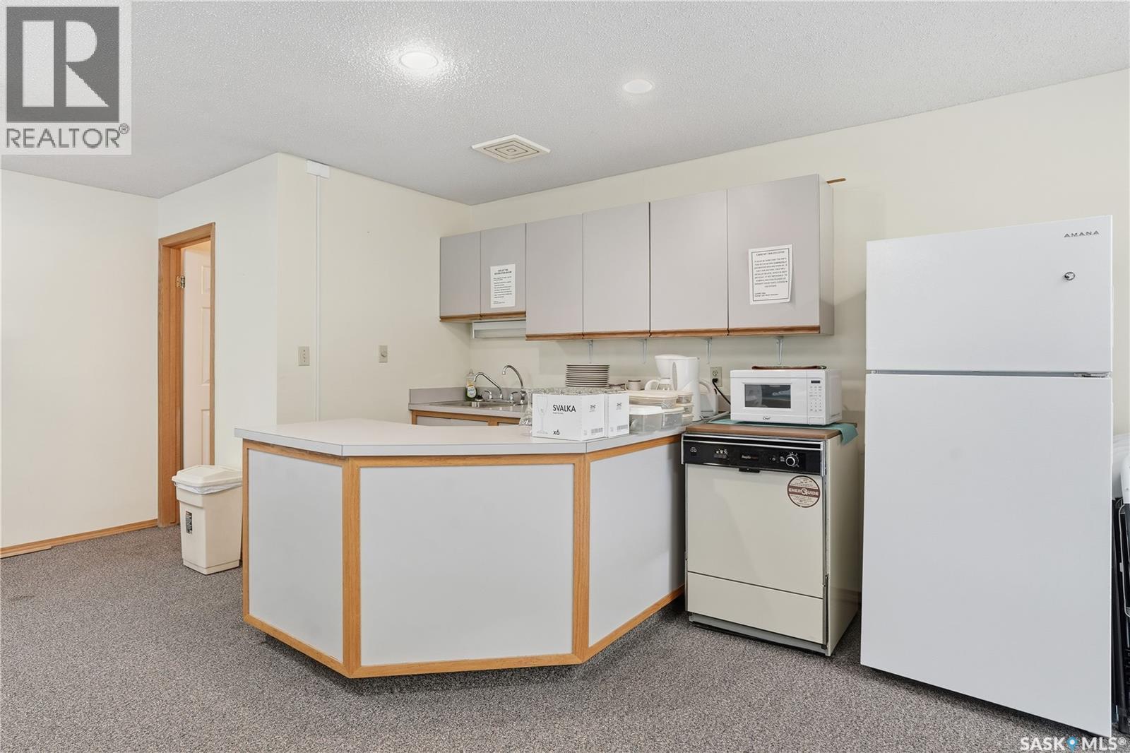 307 2275 Mcintyre Street, Regina, SK - Indoor Photo Showing Kitchen