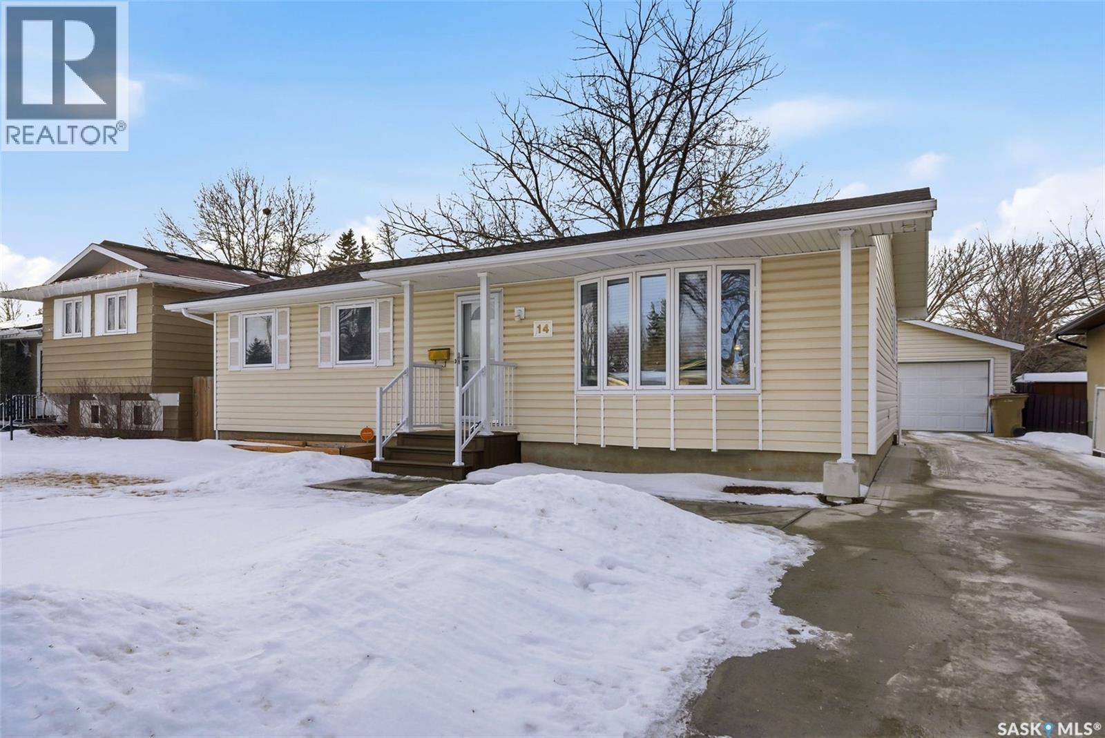14 Joyce Crescent, Regina, SK - Outdoor With Facade