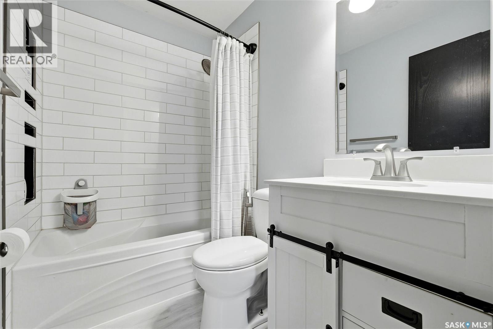 14 Joyce Crescent, Regina, SK - Indoor Photo Showing Bathroom