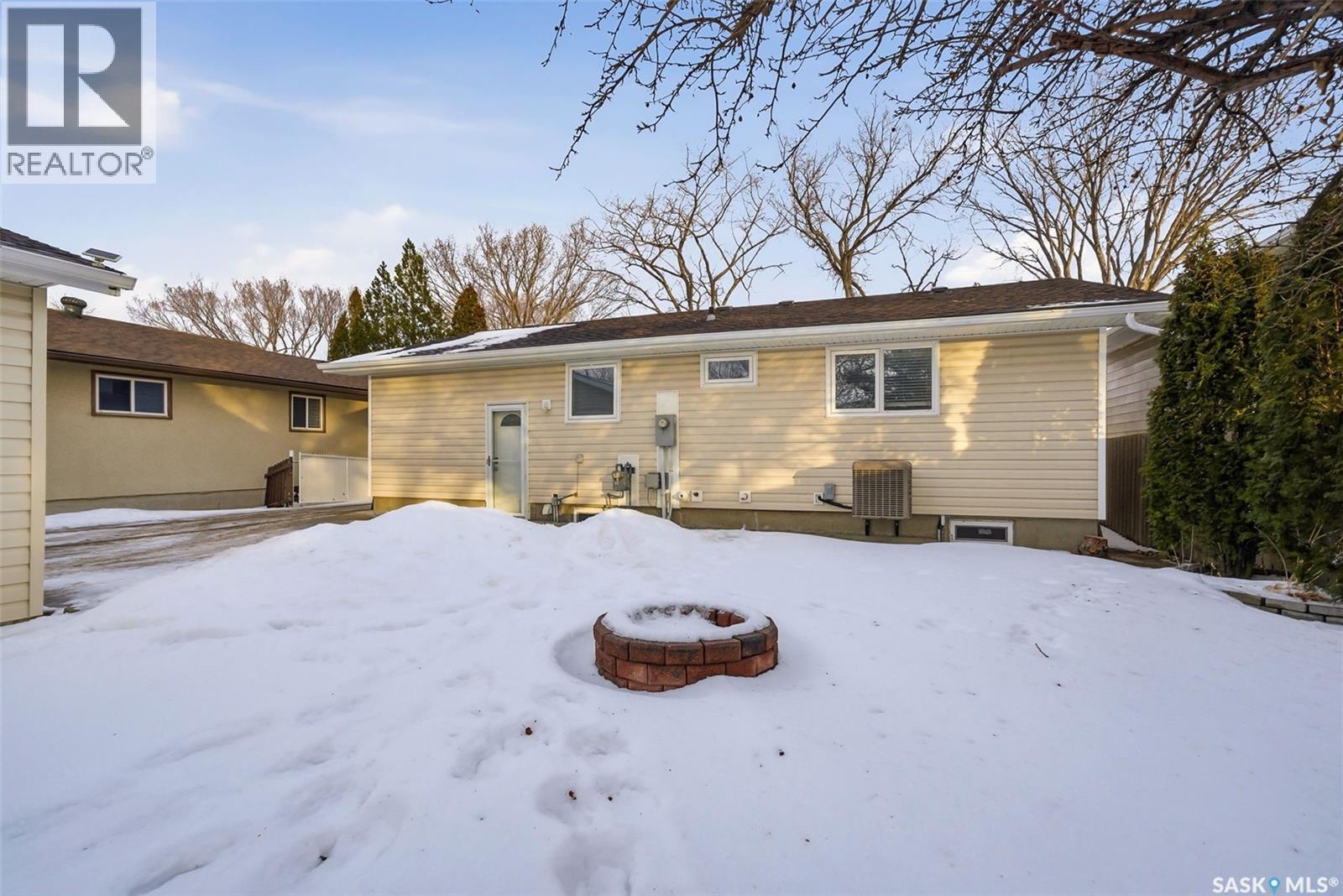 14 Joyce Crescent, Regina, SK - Outdoor