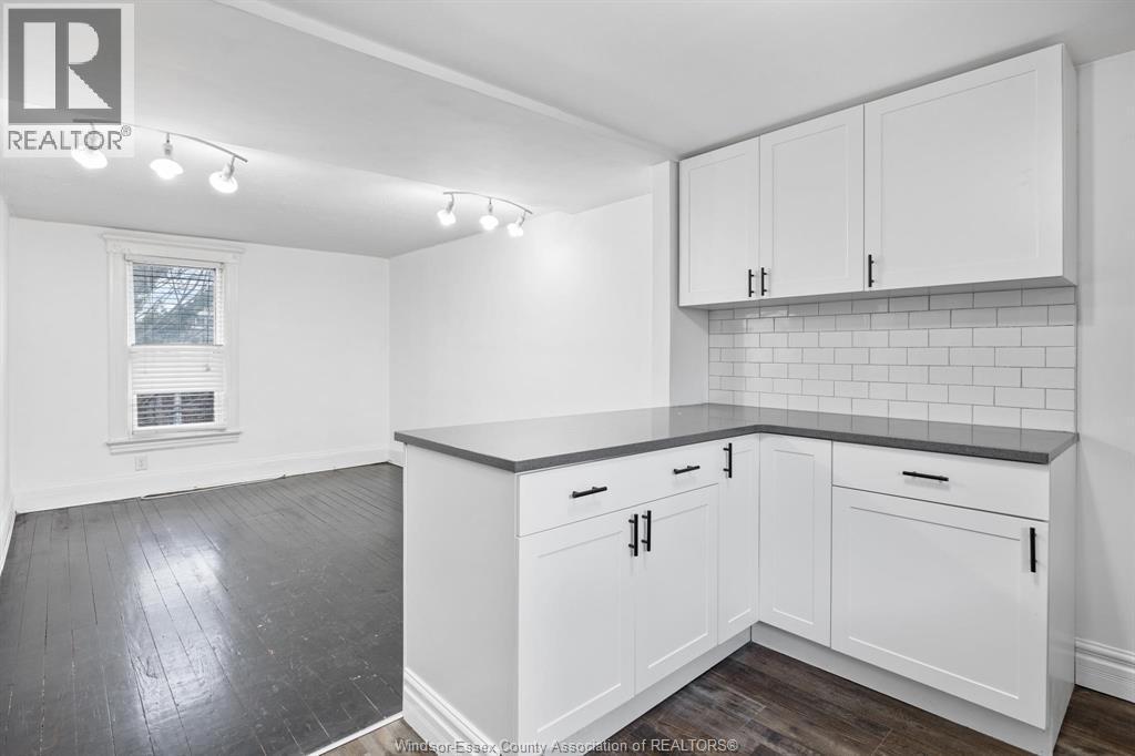 835 Moy Unit# Upper, Windsor, ON - Indoor Photo Showing Kitchen