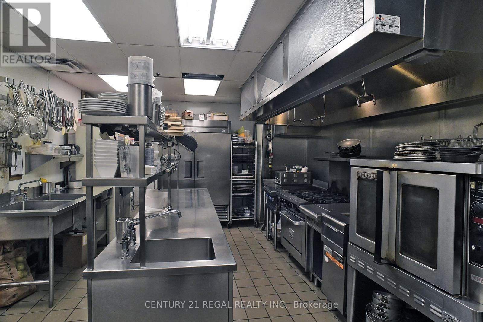 56 Temperance Street, Toronto, ON