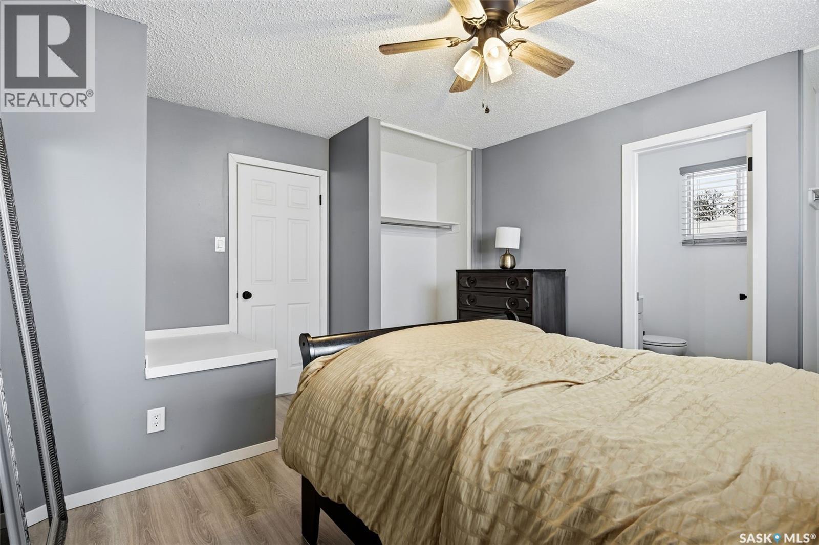 15 Rutley Street, Regina, SK - Indoor Photo Showing Bedroom