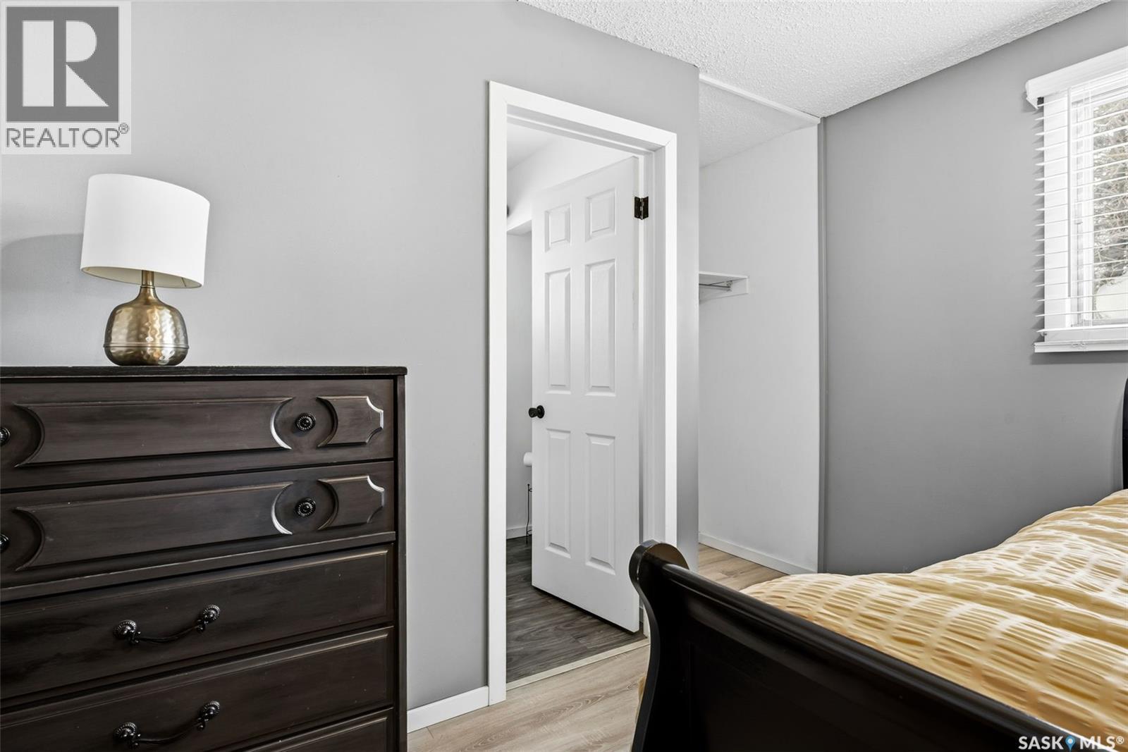 15 Rutley Street, Regina, SK - Indoor Photo Showing Bedroom