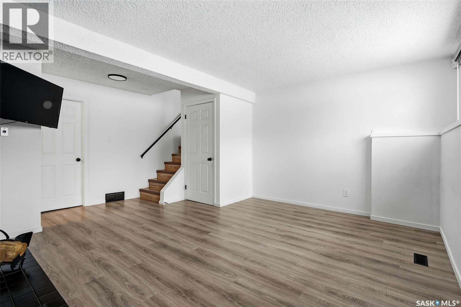 15 Rutley Street, Regina, SK - Indoor Photo Showing Other Room