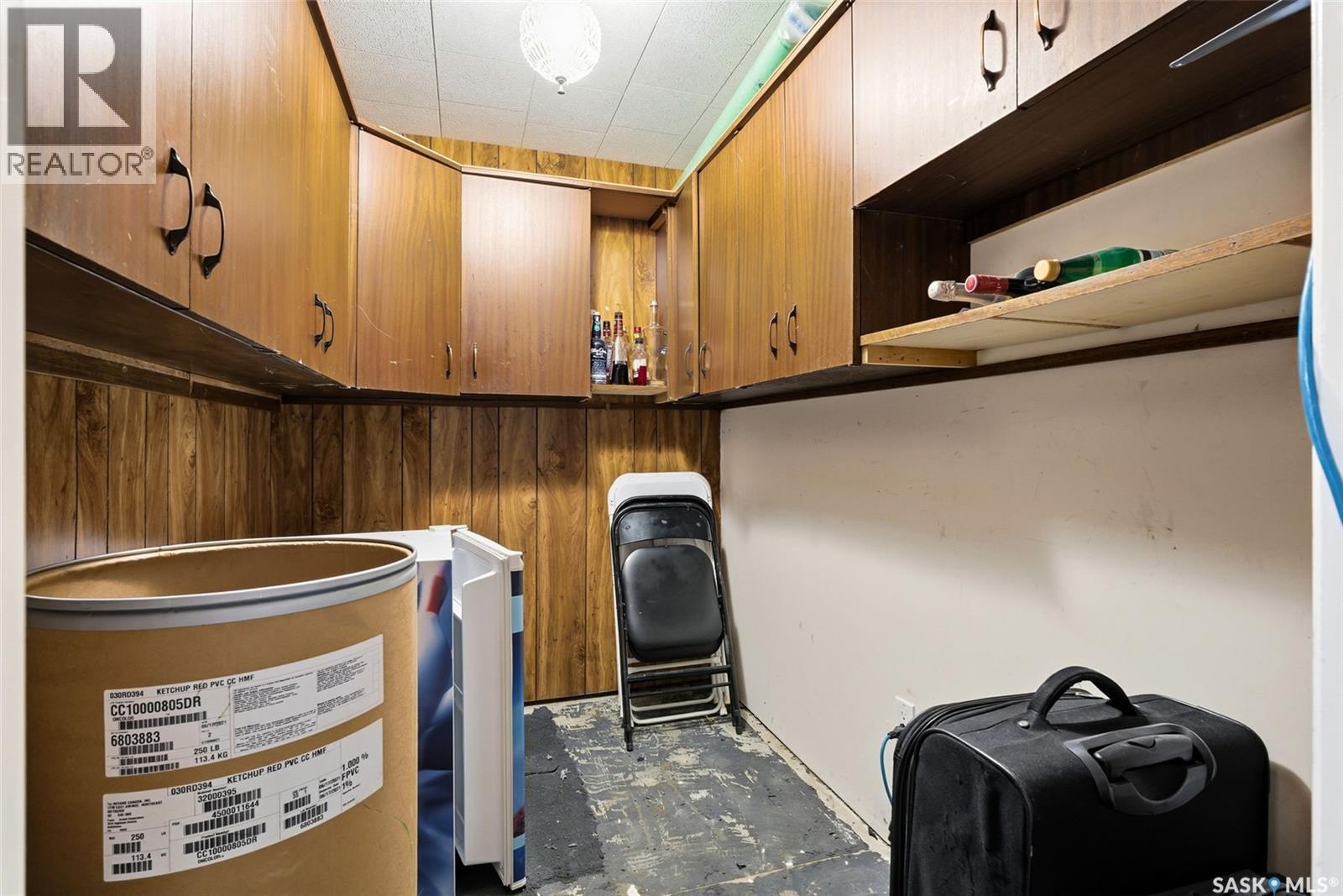 15 Rutley Street, Regina, SK - Indoor